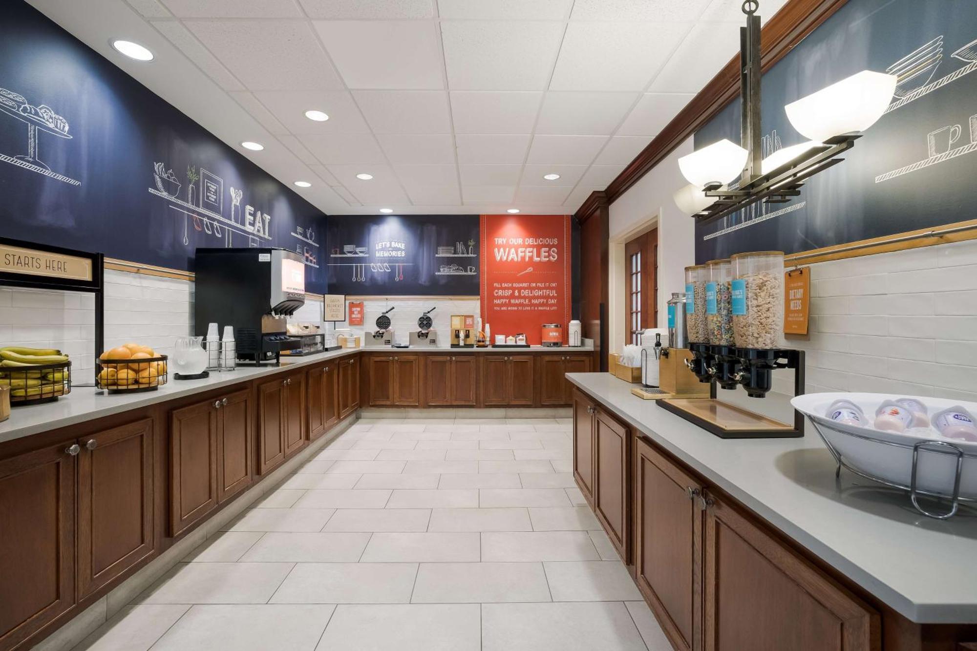 Hampton Inn Mchenry Екстериор снимка